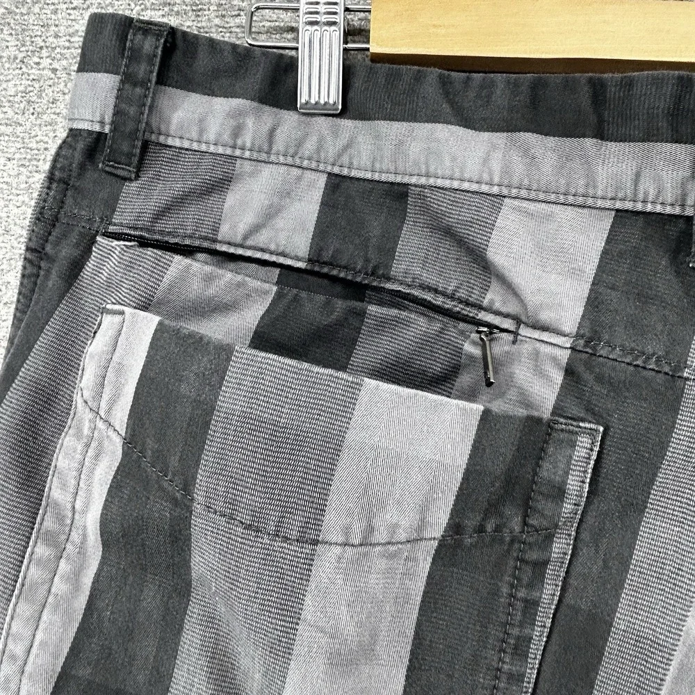 The North Face Narrows Striped Shorts Chinos Men Sz‎ 38 Black Gray Casual Summer